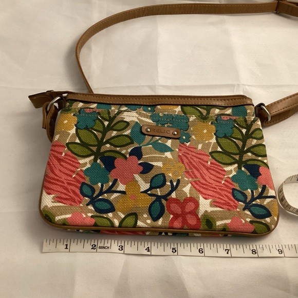 Small floral pattern Relic purse - Picture 8 of 8